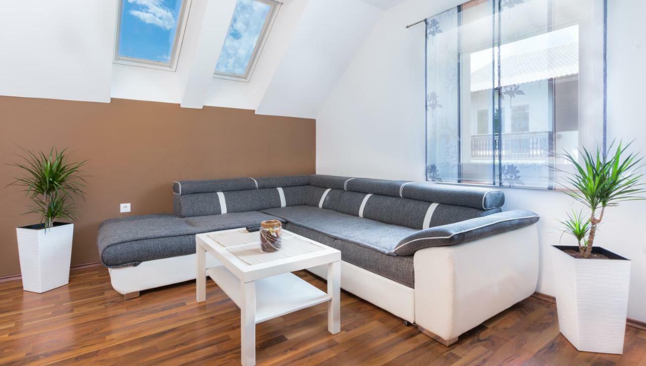 Boomerang Apartment Блед Екстериор снимка